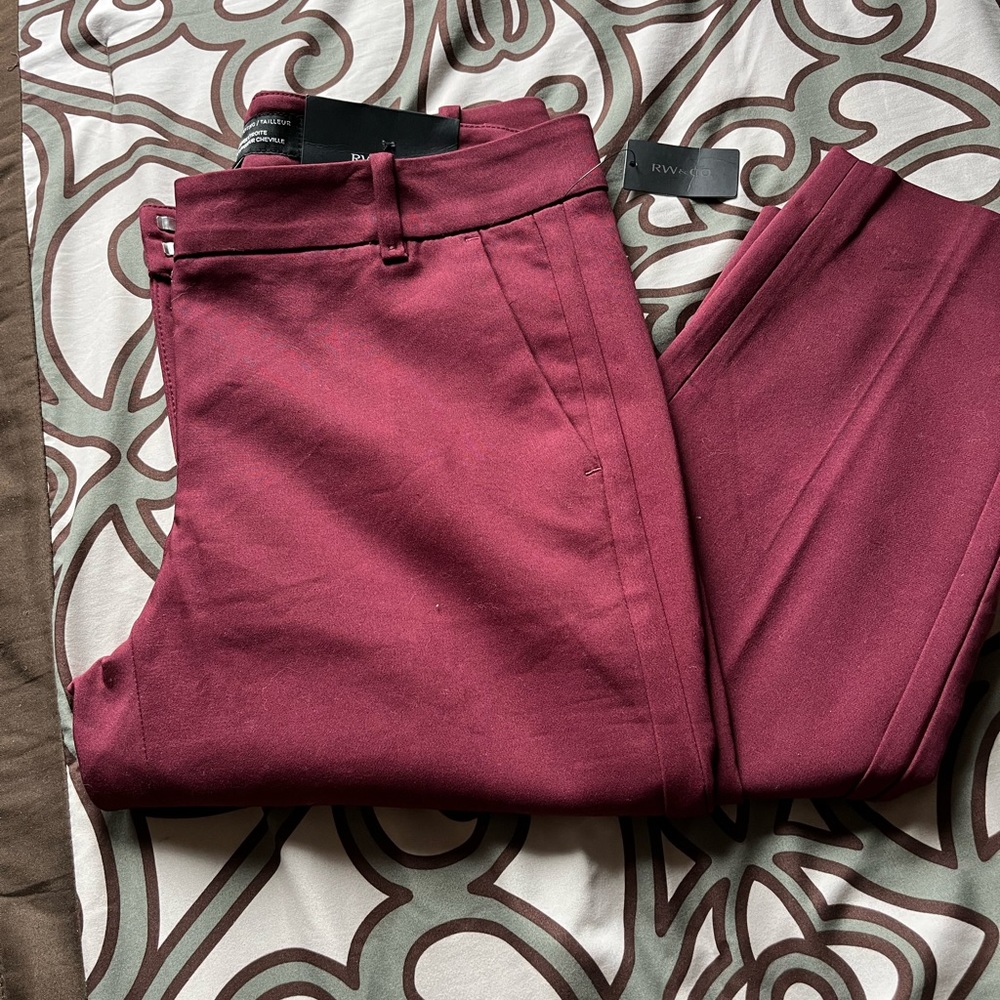 New RW&CO size 6 slim leg/ankle length dress pants